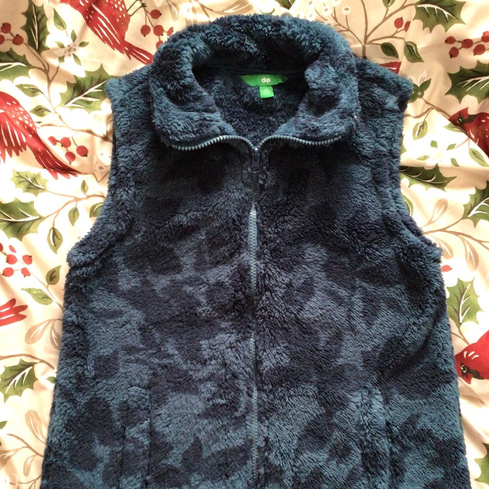Lot of 2 Vests Size XS by Dip